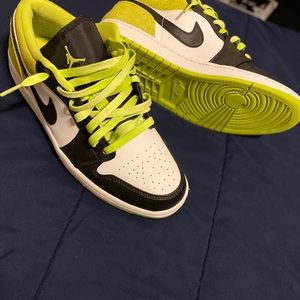 Retro Jordan’s 1 lows